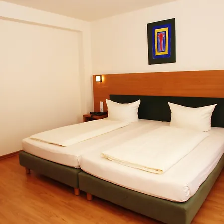 Memphis Hotel-2
